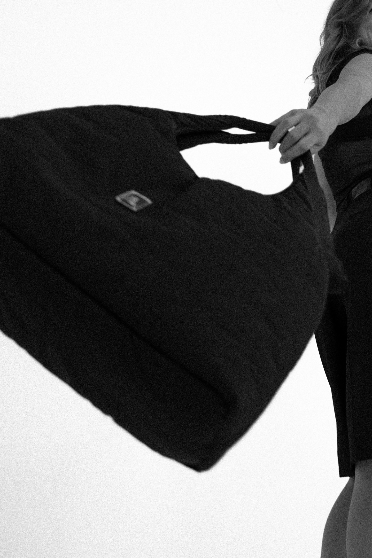 APE THE LABEL | THE DAILY BAG - BLACK 