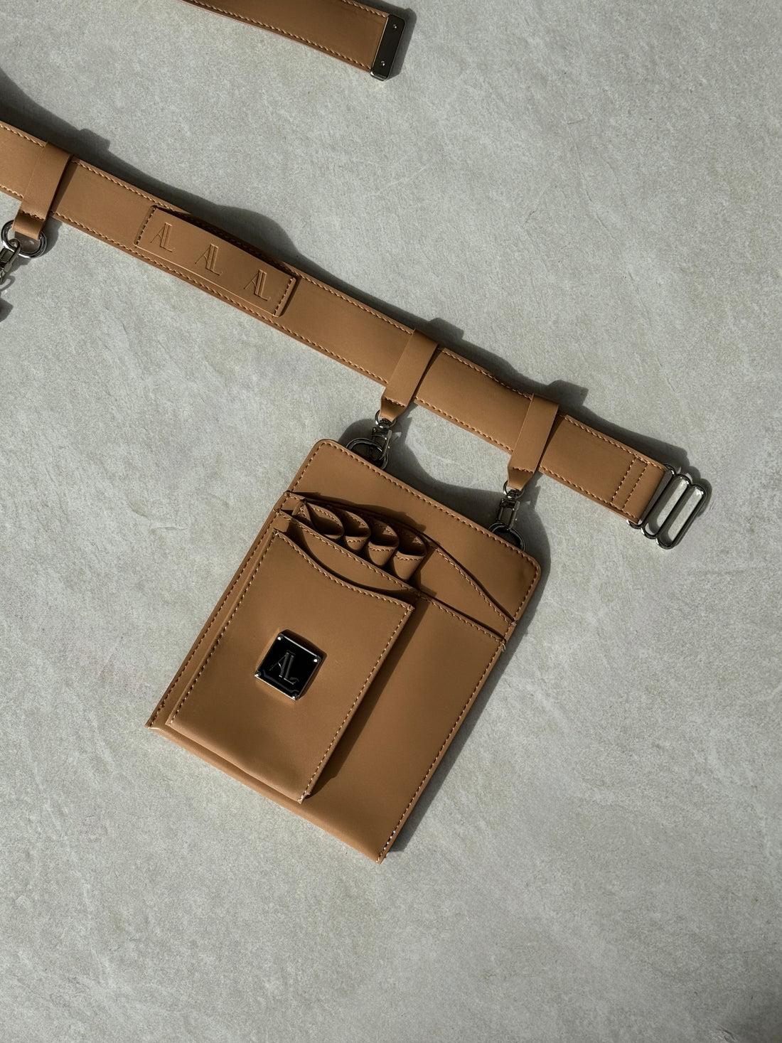 The Scissor Pouch Belt - Tan