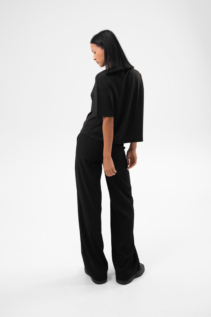 Charlie tee balck