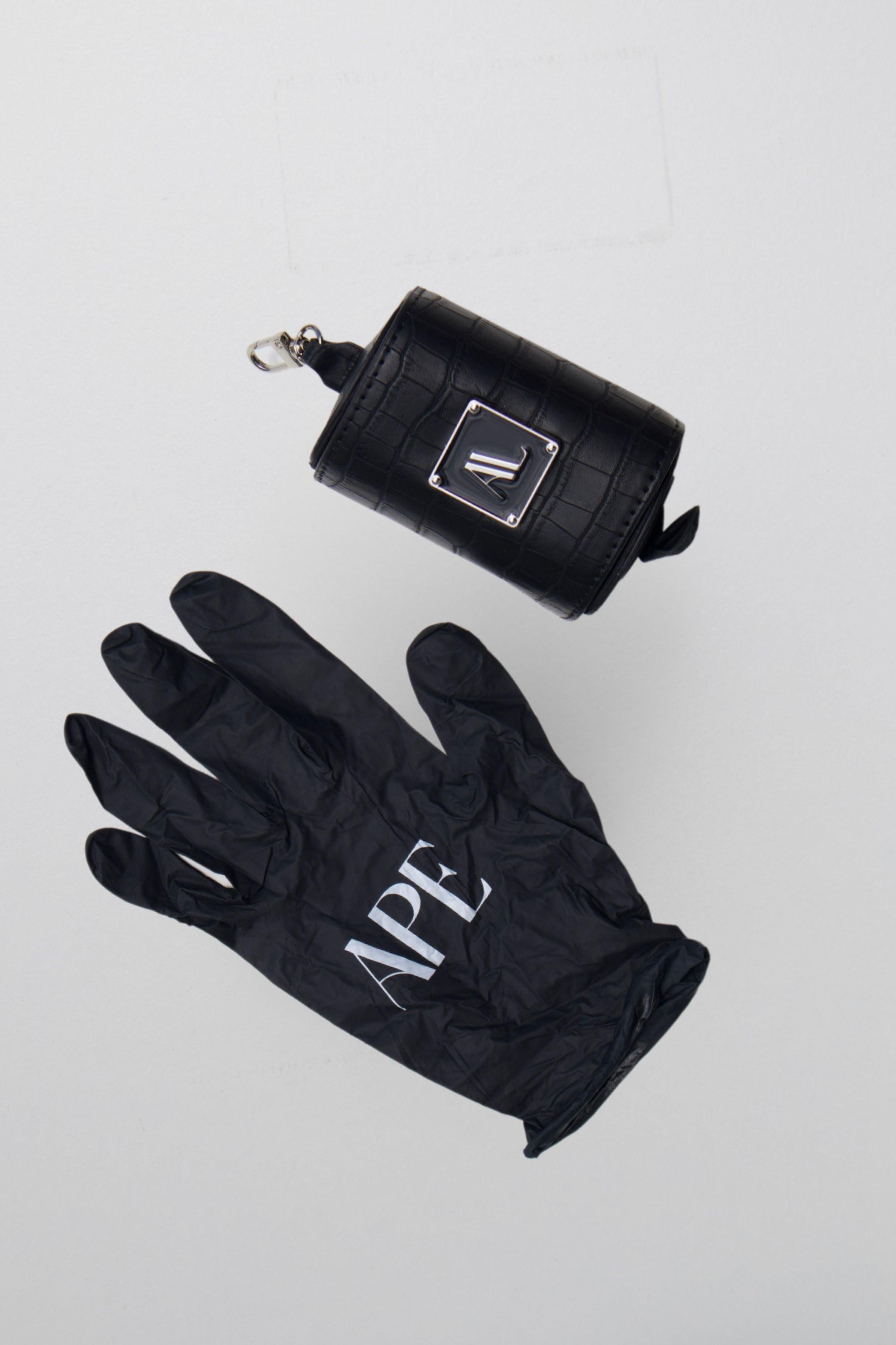 Glove Holder.