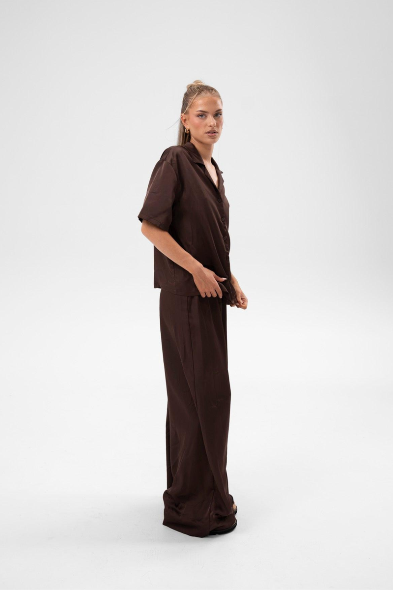 Stella satin pant choc 